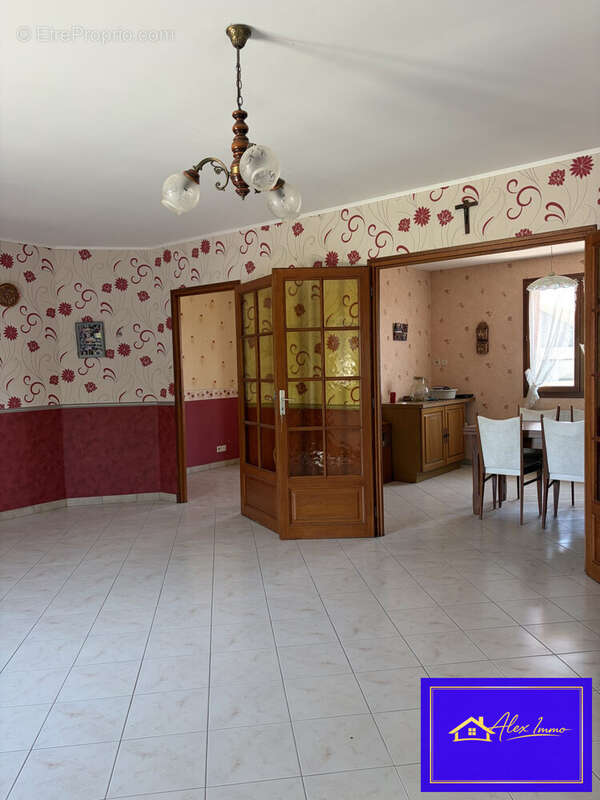 Maison 106 m² à Saint-Gervais-En-Valliere  - photo 6