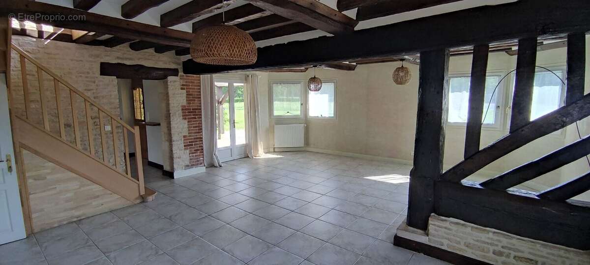 Maison à MEZIDON-CANON