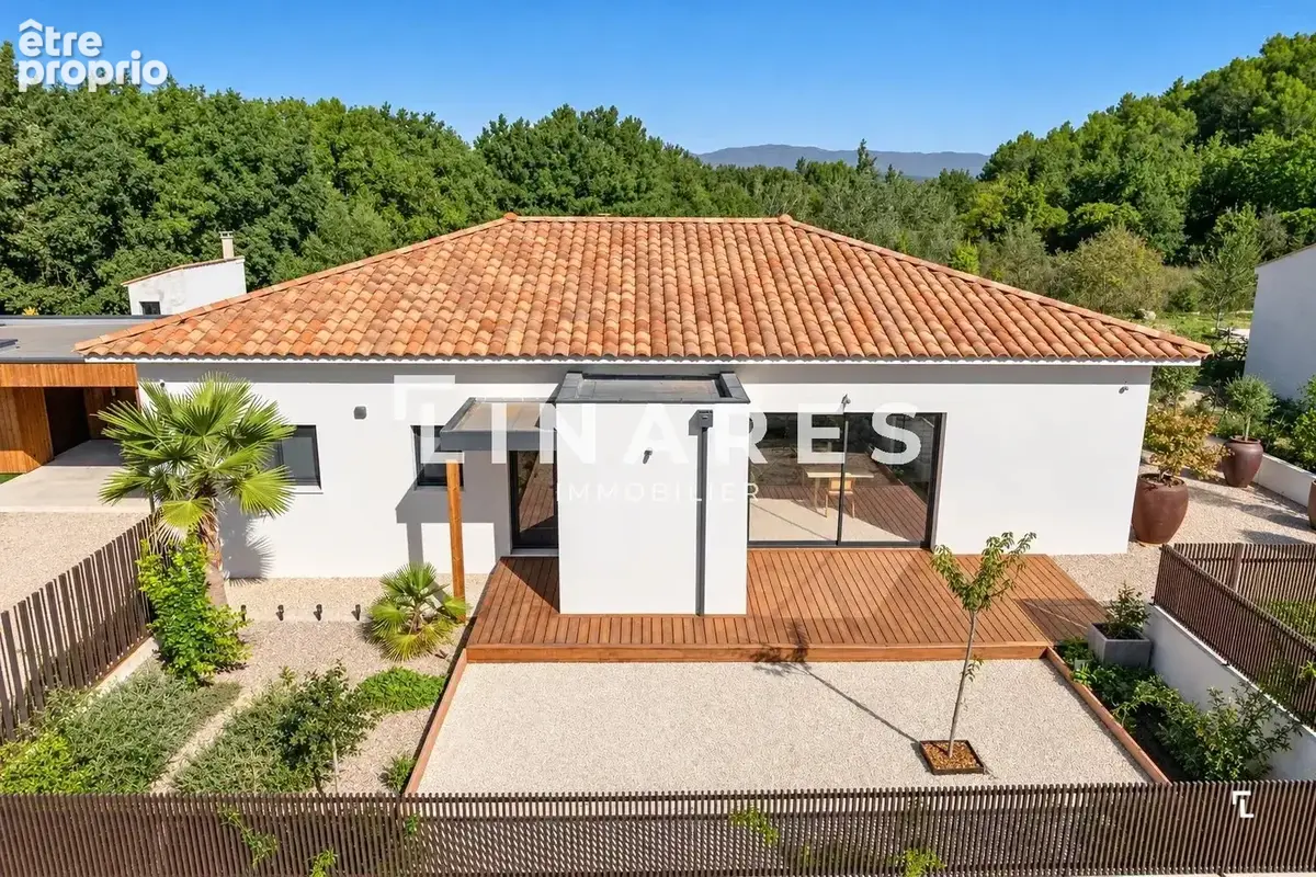 PÉPITE DESIGN - Maison T5 de 151m2 - PLAIN PIED - Terrain 1200m2 + Piscine + Garage  - 13610 LE PUY SAINTE RÉPARADE - photo 19