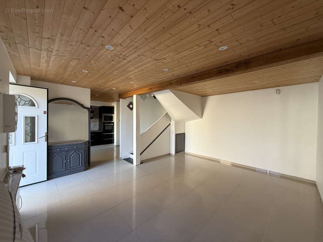 Maison rénovée avec seconde bâtisse à fort potentiel – Plussulien (22320) - photo 4