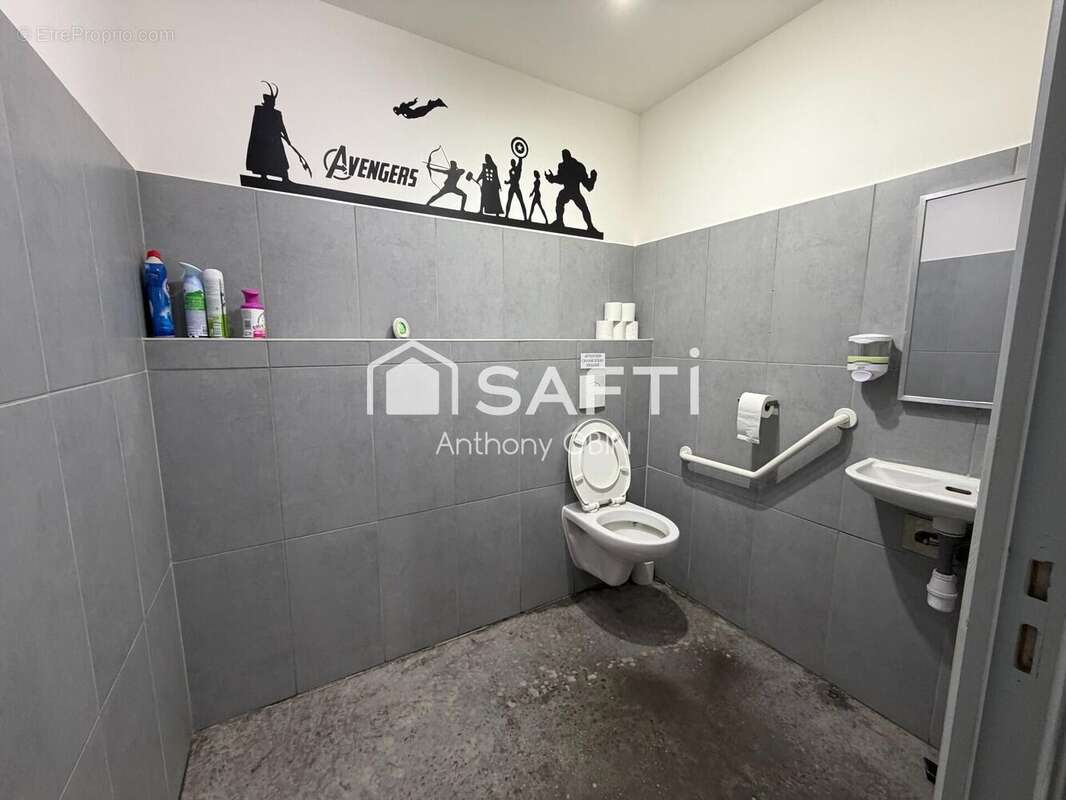 Photo 9 - Commerce à LOOS