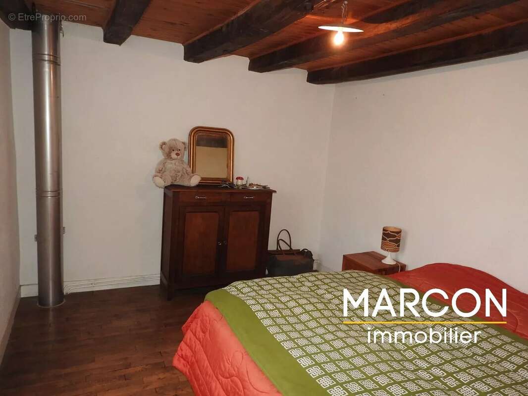 Maison à SAINT-PIERRE-BELLEVUE