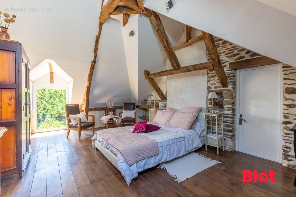 Maison à VERN-SUR-SEICHE