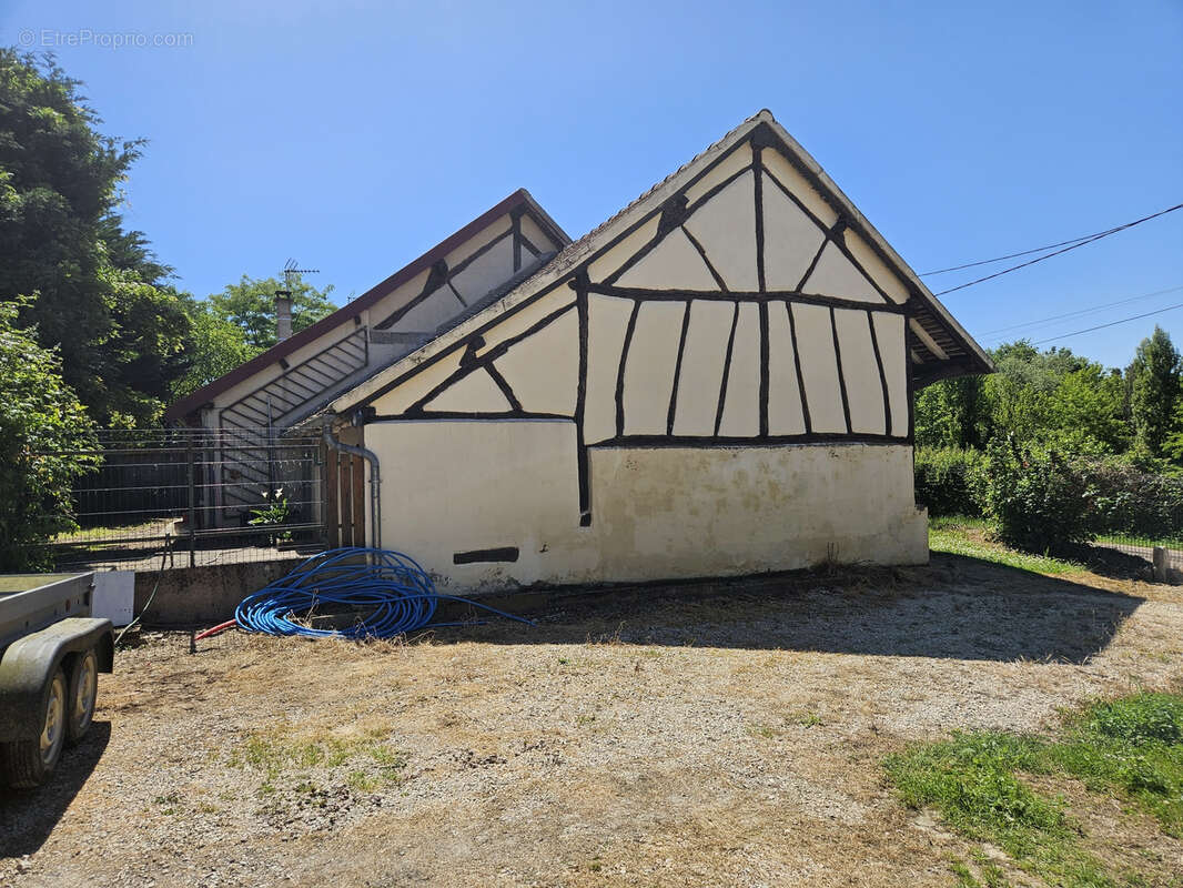 Maison à VERDUN-SUR-LE-DOUBS