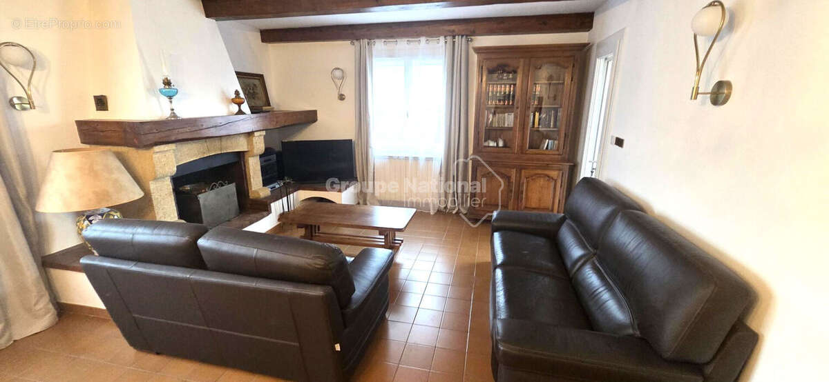 Quartier VERDURON HAUT ! Belle maison de type 4 de 90 m² sur parcelle de terrain de 530 m² arborée et piscinable  avec cuisine d - photo 6