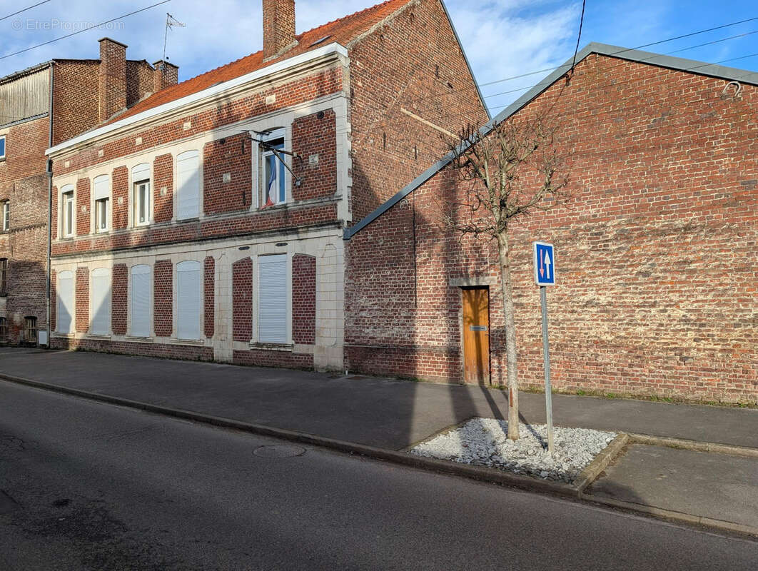 Maison à MONCHAUX-SUR-ECAILLON