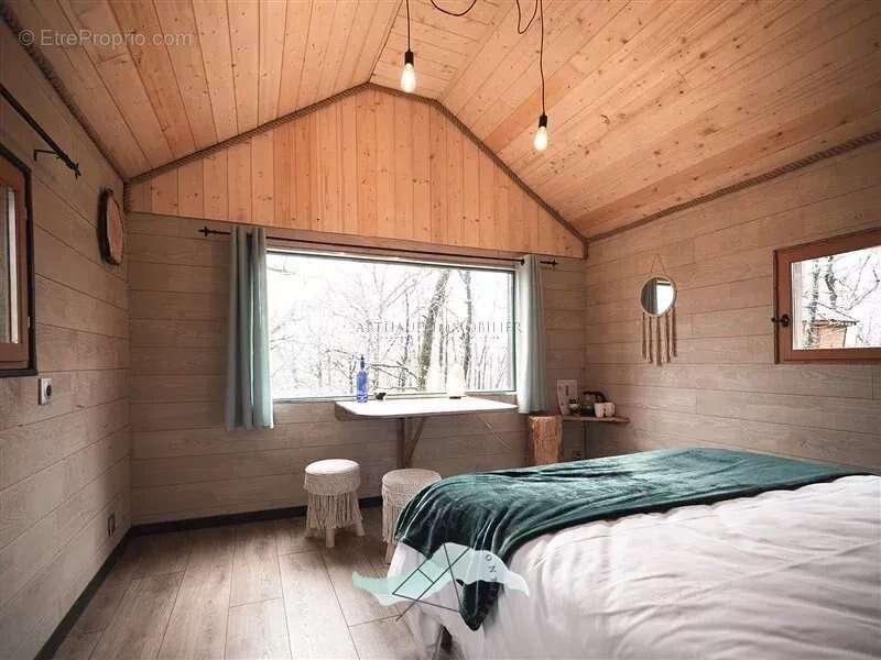 Maison à MONCEAUX-SUR-DORDOGNE