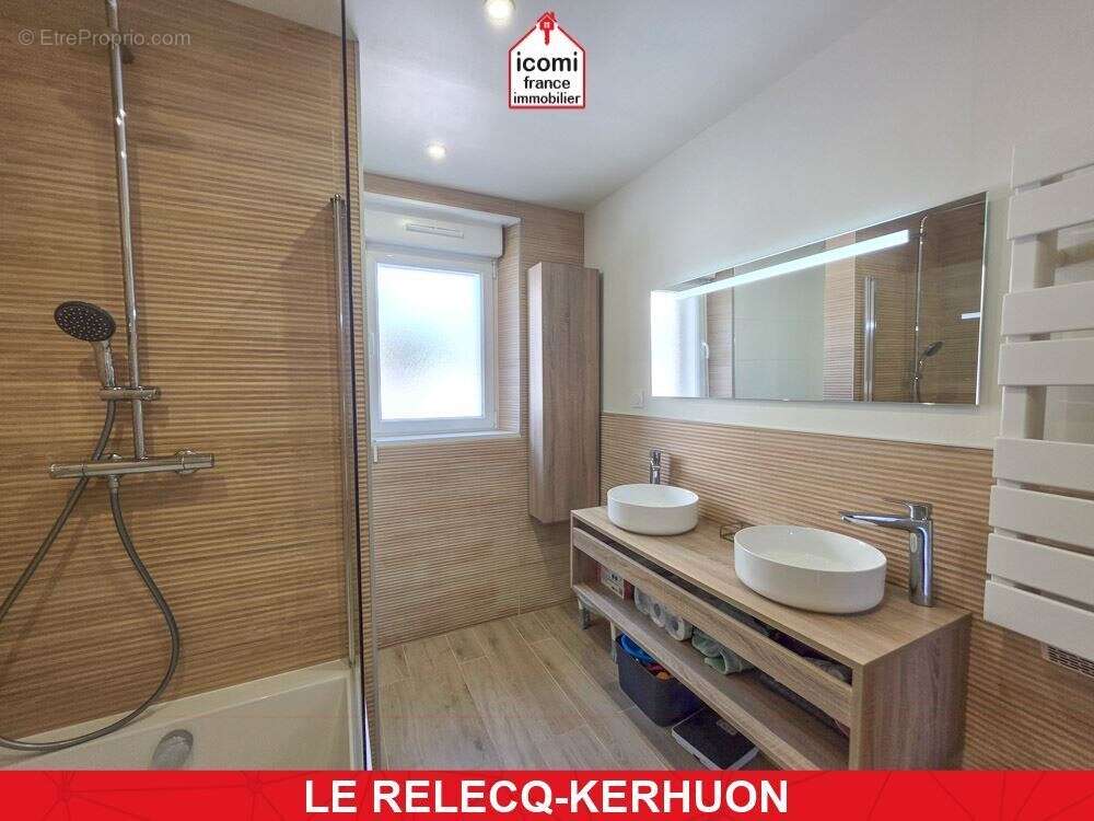 Maison à LE RELECQ-KERHUON