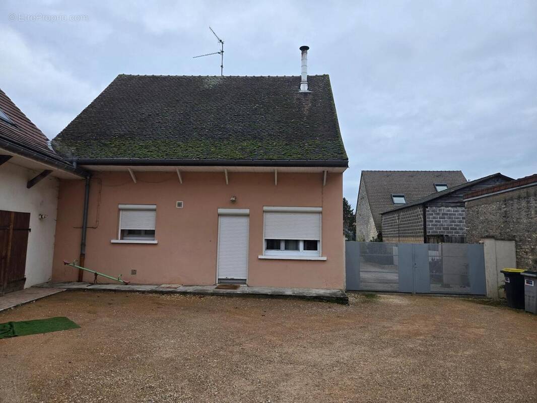 Photo 1 - Maison à EPERVANS