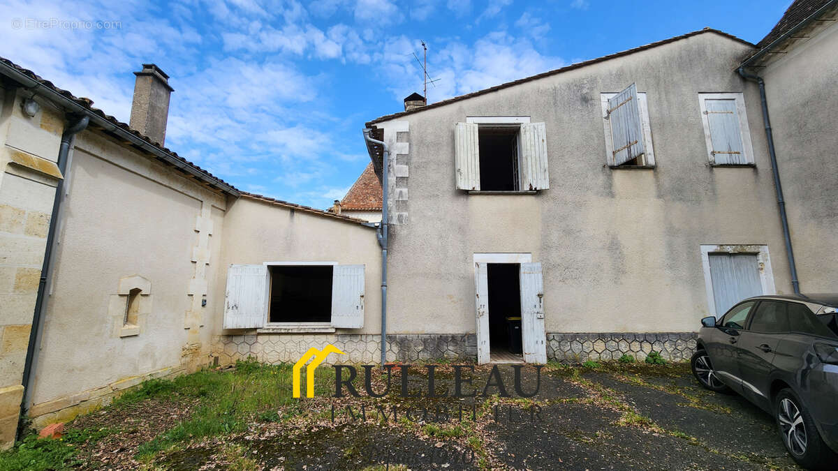 Maison à LUGON-ET-L'ILE-DU-CARNAY