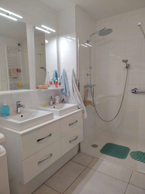 Appartement à CROLLES