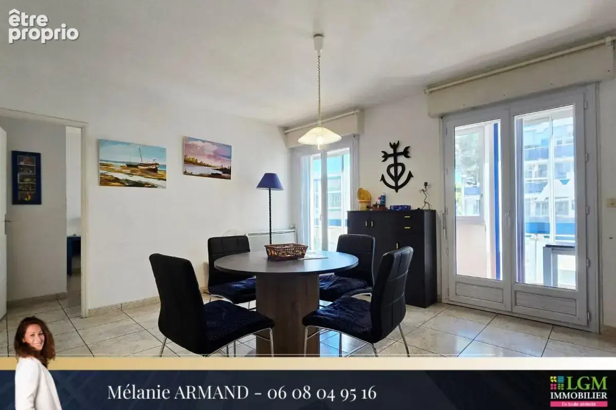 LA GRANDE-MOTTE – Près de 100 m² au cœur de la ville, avec une superbe loggia - photo 4