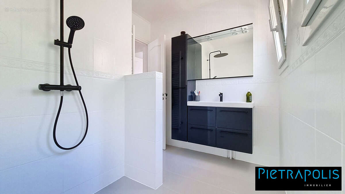 Maison 150 m² à La Boisse  - photo 8