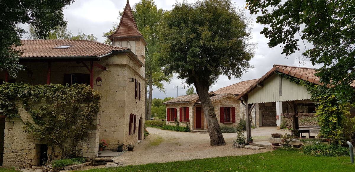 Maison à LAPENCHE