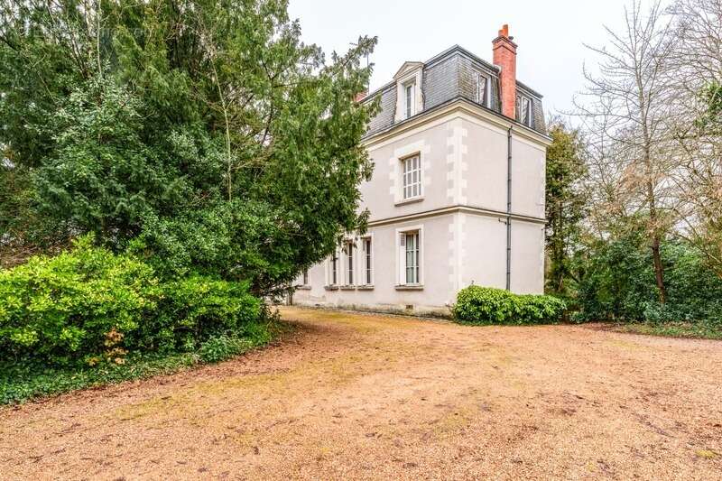 Appartement à SAINT-CYR-SUR-LOIRE