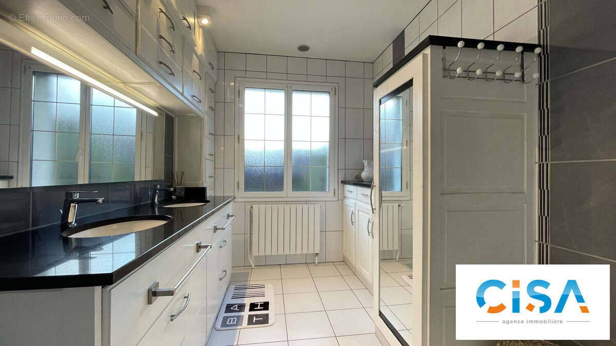 Maison à PONT-SAINTE-MAXENCE