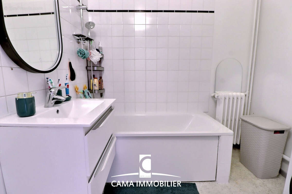 Appartement à FONTENAY-LE-FLEURY