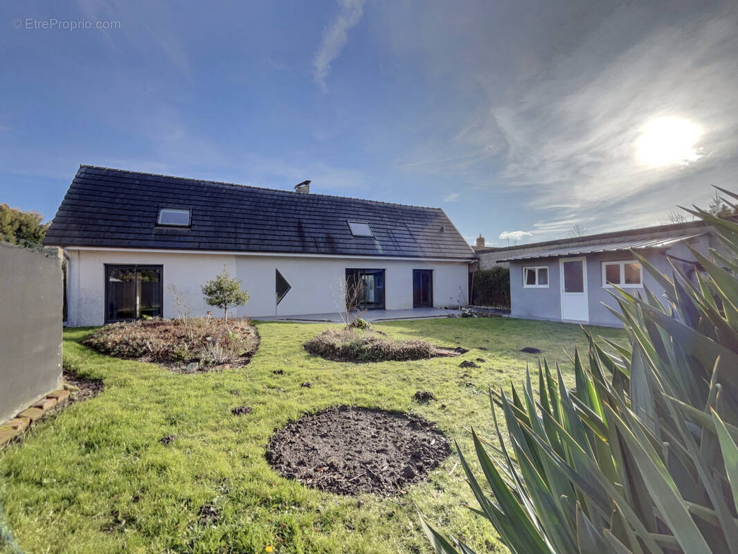 Maison à TOURS-EN-VIMEU