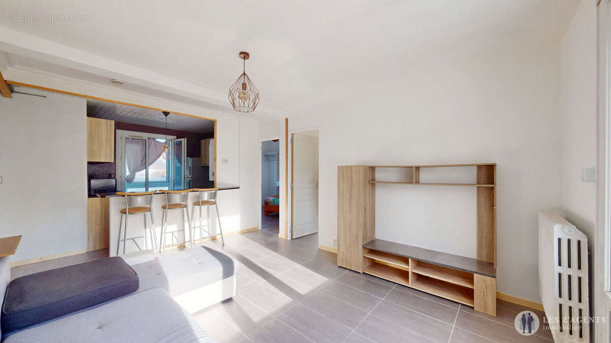 Appartement à SAINT-MARTIN-D'HERES
