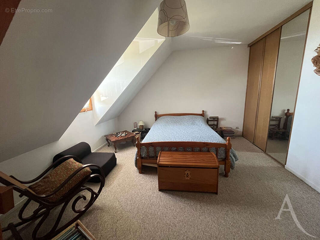 Maison à SAINT-MARTIN-LA-GARENNE