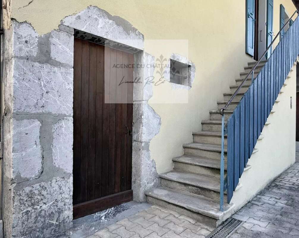 Maison à MENTHON-SAINT-BERNARD