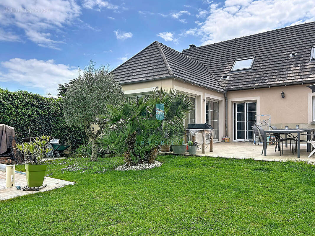 Maison à MONTIGNY-SUR-LOING