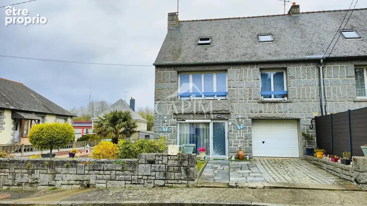 Maison à LOUVIGNE-DU-DESERT