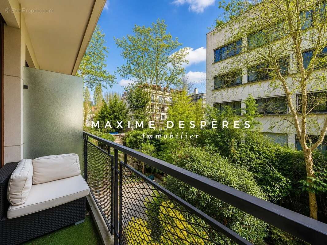 Appartement à NEUILLY-SUR-SEINE