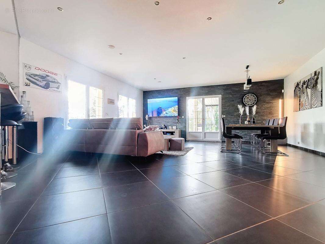 Maison à SAINT-GEORGES-D&#039;ESPERANCHE