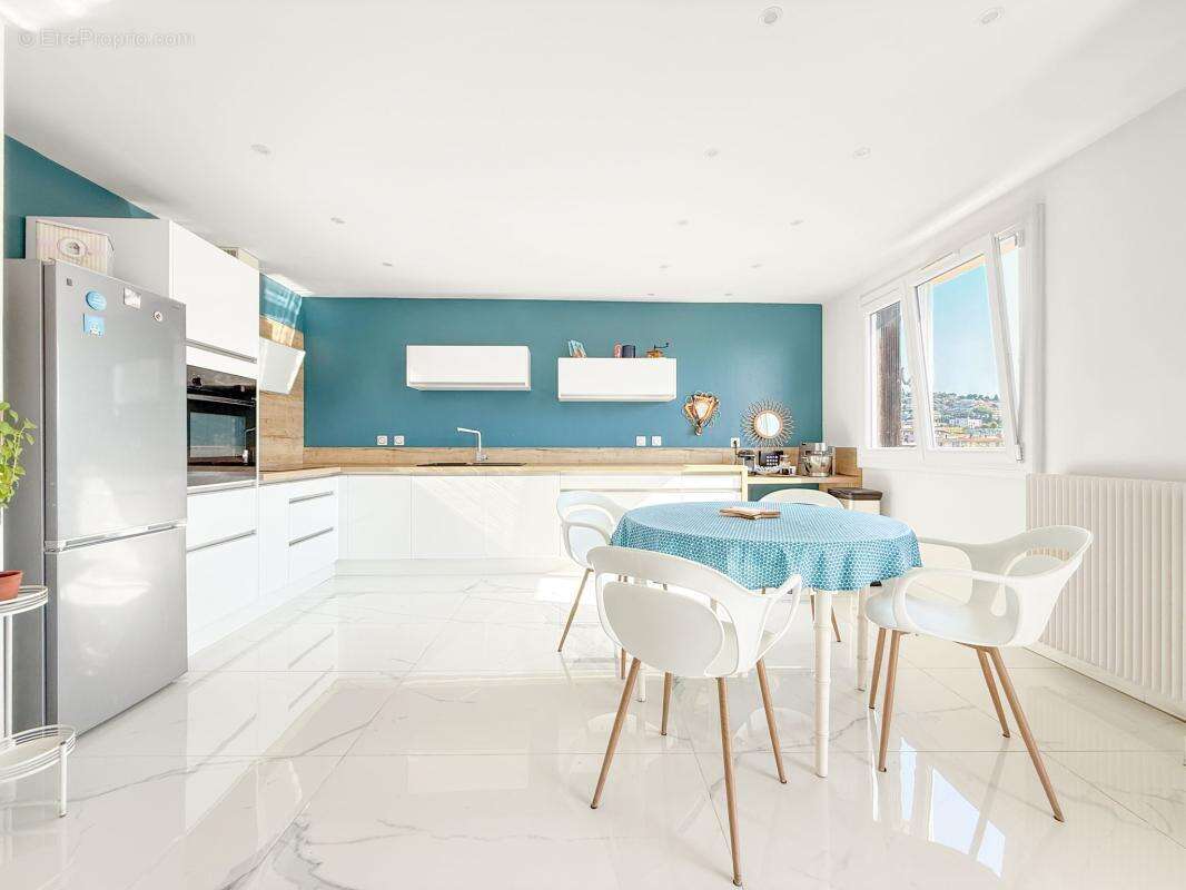 Appartement à vendre 4 pièces 85 m² Nice Saint Barthélemy en dernier étage balcons - photo 2