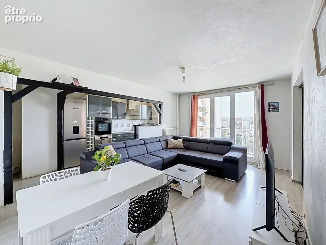 Appartement centre ville de Meaux - proche pâtis - F3 - 2 chambres - balcon - cave - stationnement extérieur - photo 1