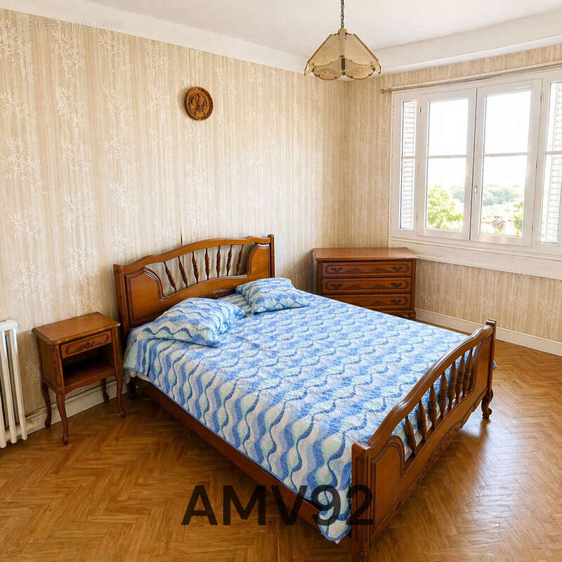 Appartement à LA GARENNE-COLOMBES