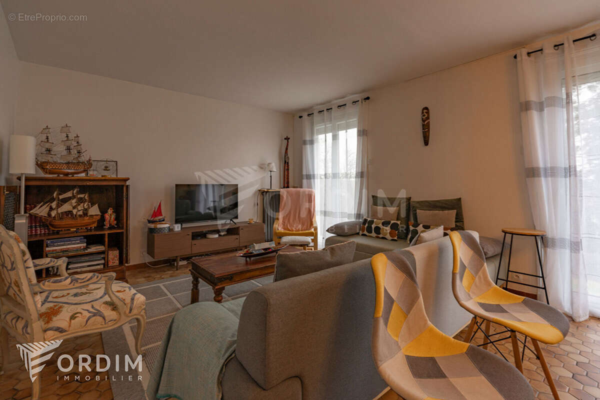 Maison à SAINT-SAUVEUR-EN-PUISAYE