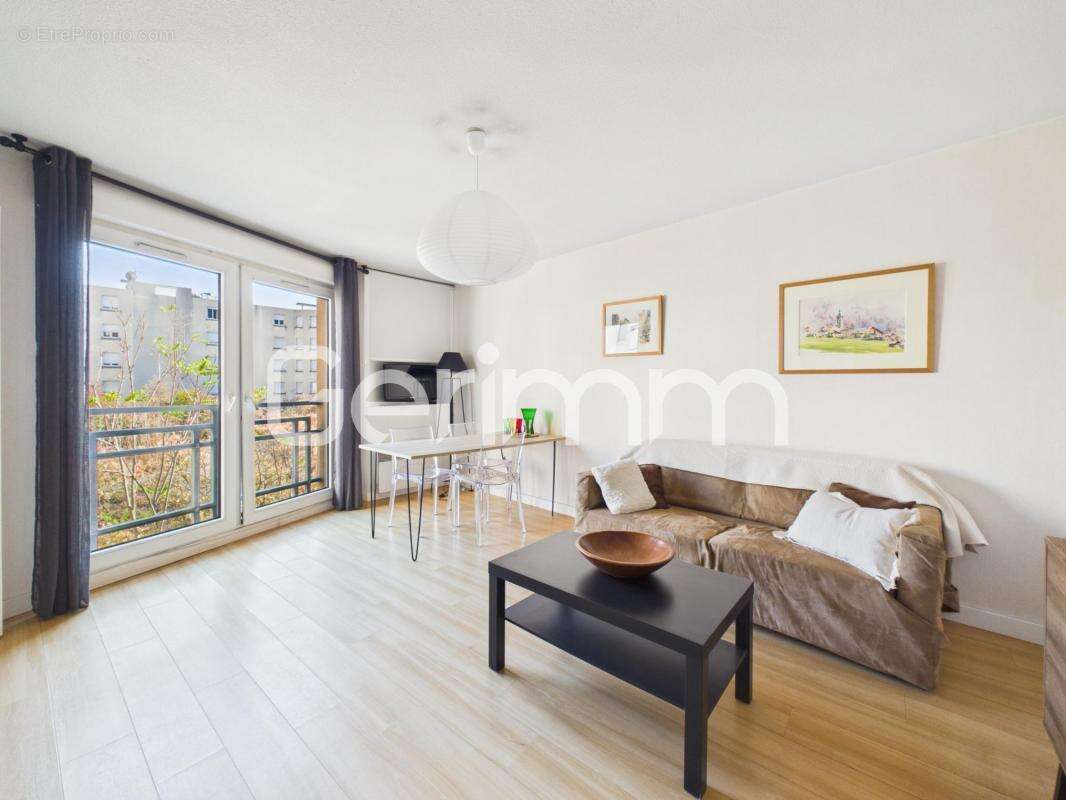 Vente - Appartement - 2 pièces + cuisine - 50 m² - 110 000 € - - photo 14