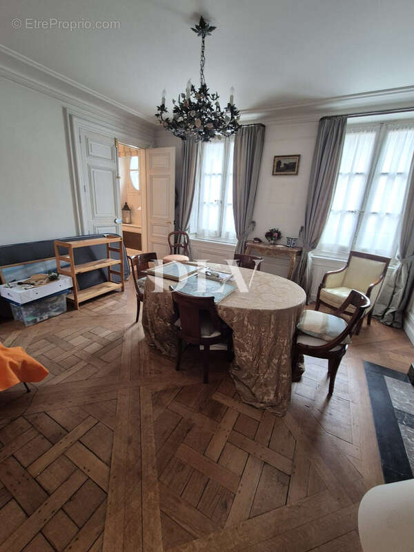 Maison à FONTAINEBLEAU