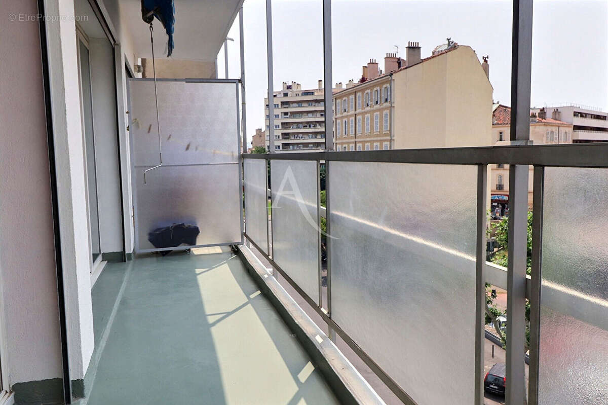 Appartement à MARSEILLE-2E