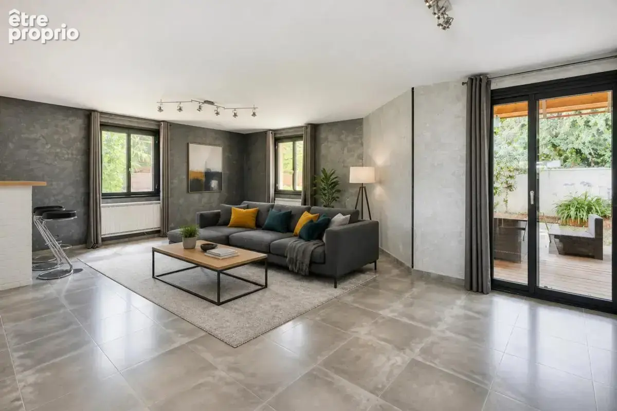Maison de 8 pièces de 170 m² à Saint-Laurent-de-Mure - photo 3