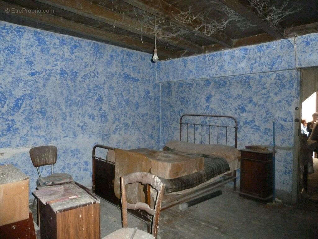 Maison à PUY-L&#039;EVEQUE