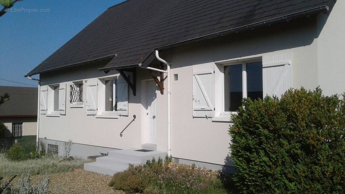 Maison à AMILLY