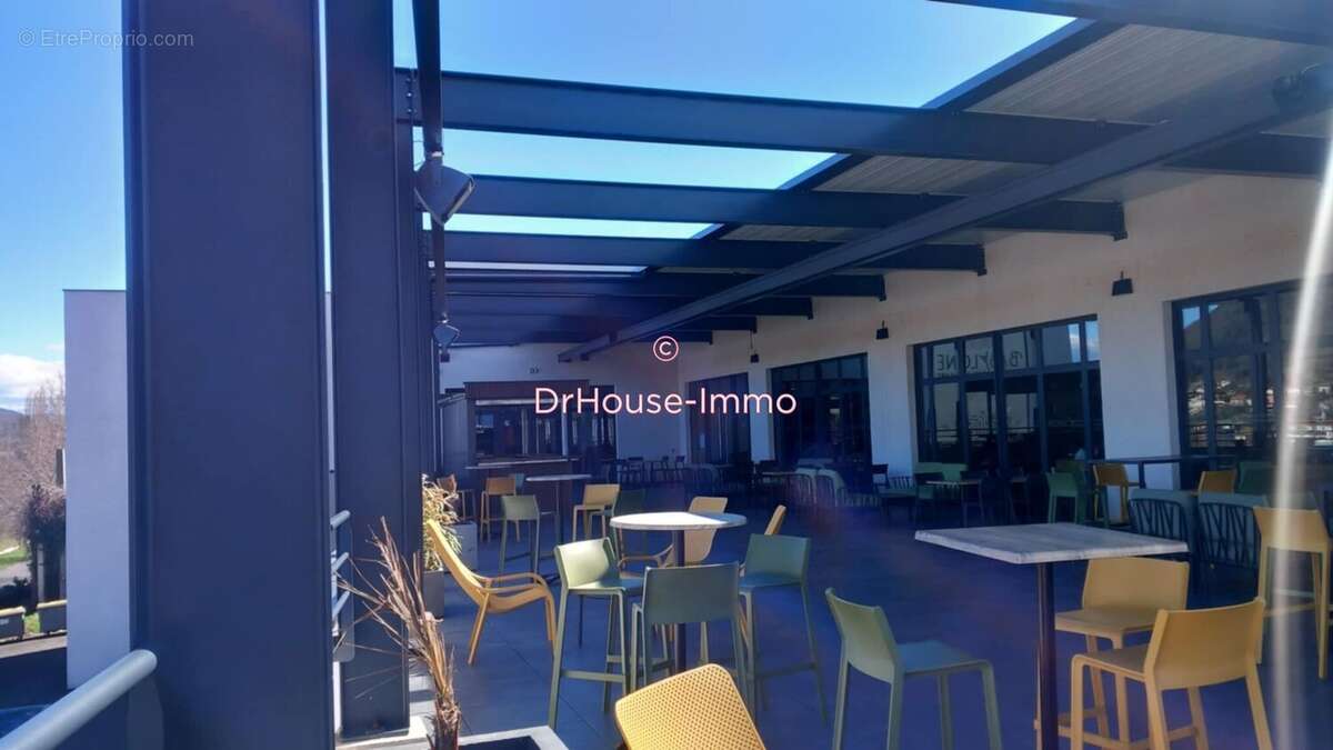 Commerce à BRIVES-CHARENSAC