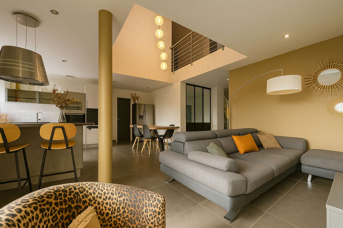 Maison à SAULON-LA-RUE