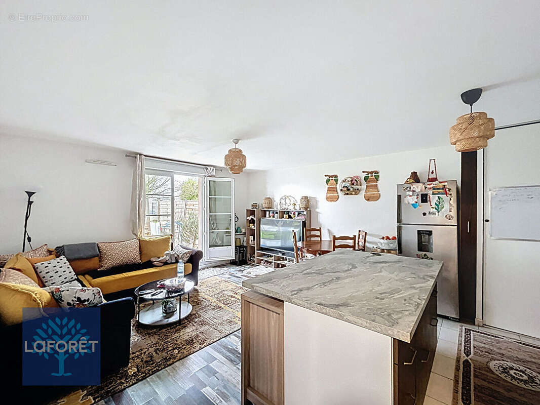 Appartement à CORBEIL-ESSONNES