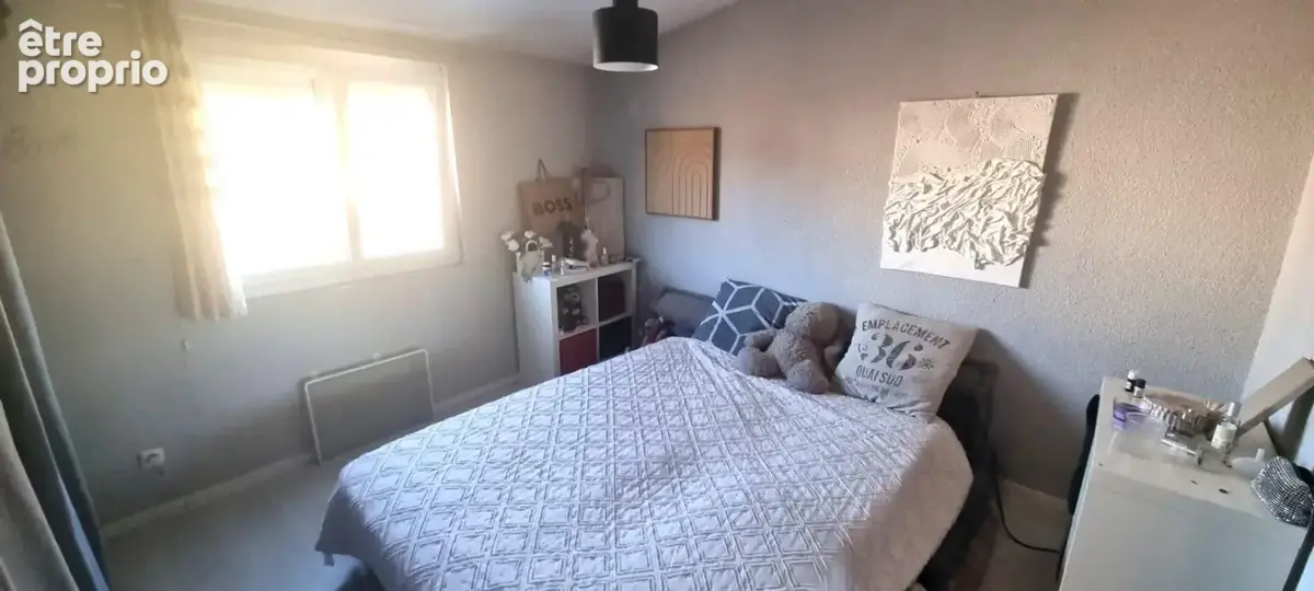 Maison mitoyenne avec beau potentiel extérieur - photo 6