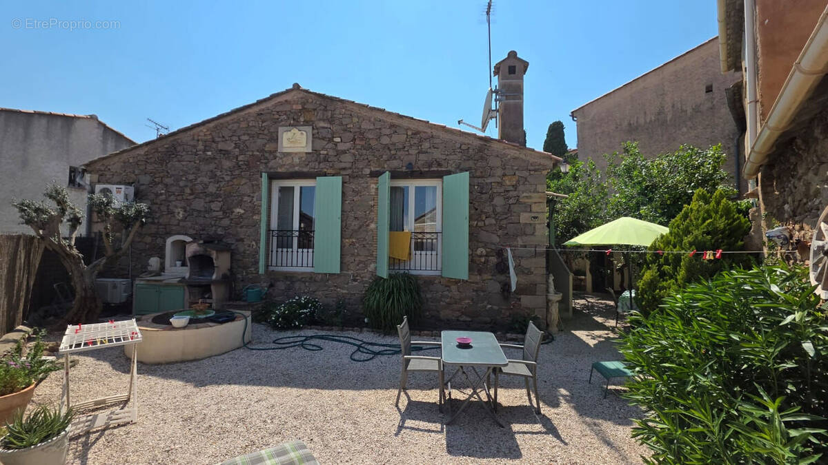 Maison à ROQUEBRUNE-SUR-ARGENS