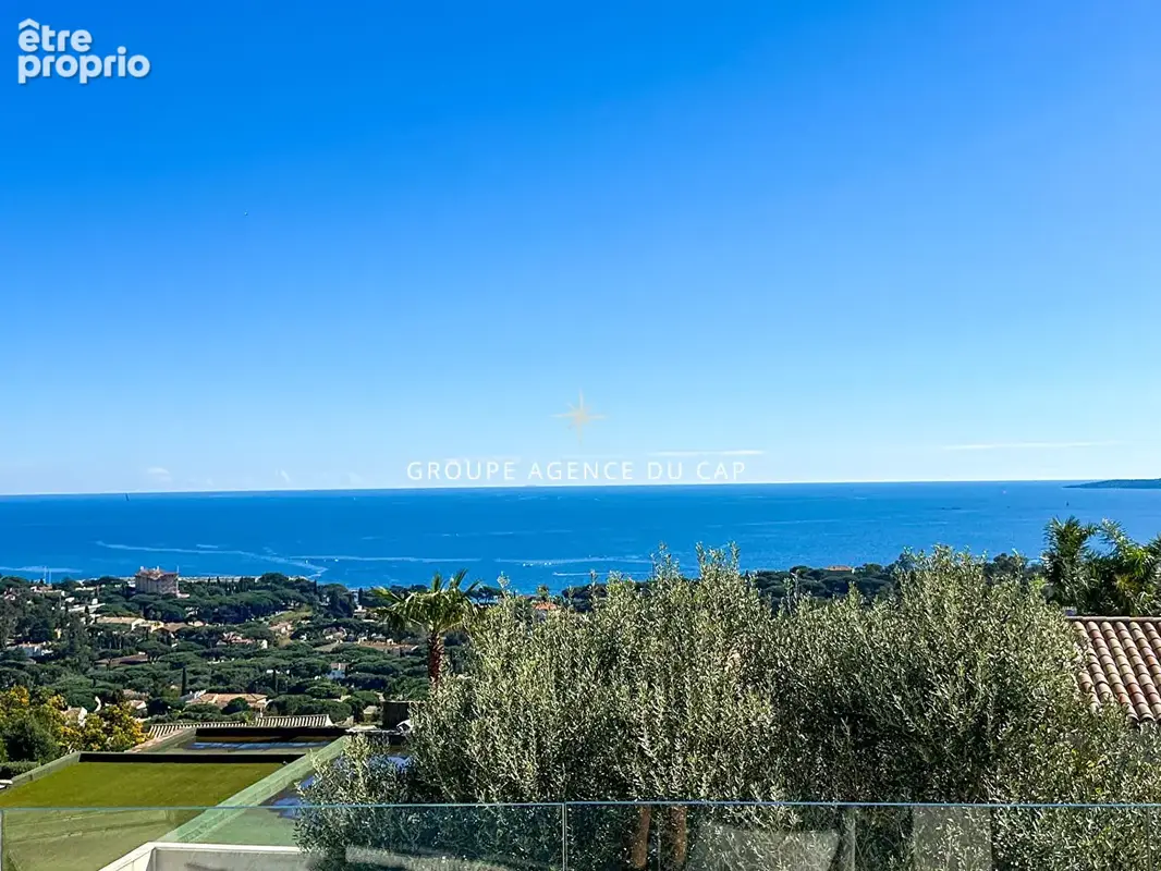 À vendre villa de 9 pièces avec vue mer sur le golfe de saint-tropez, aux issambres - photo 8