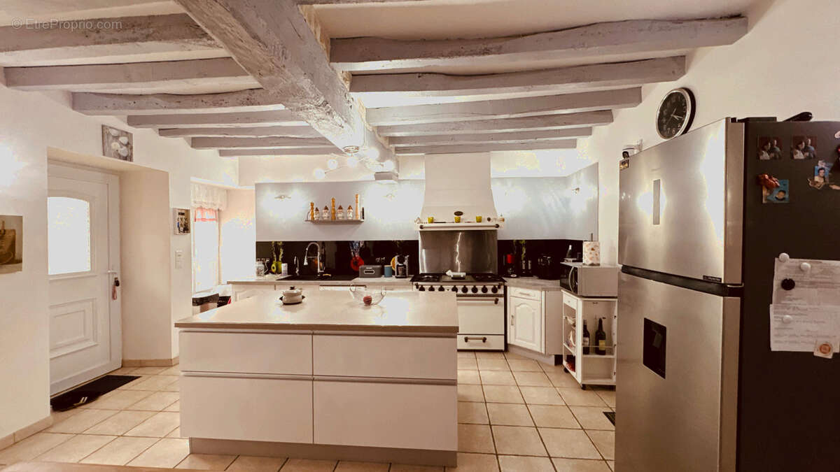 Maison à MAILLY-LE-CHATEAU