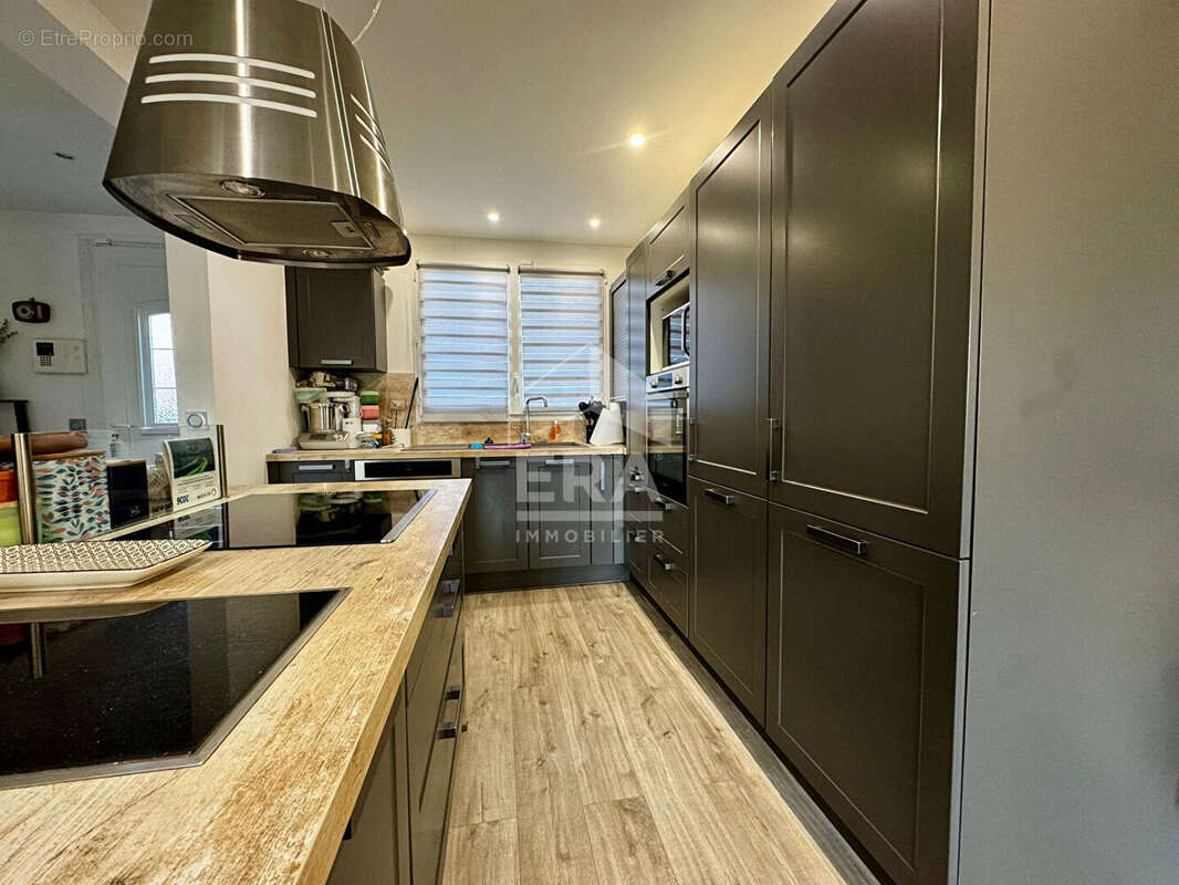 Maison à COMBS-LA-VILLE