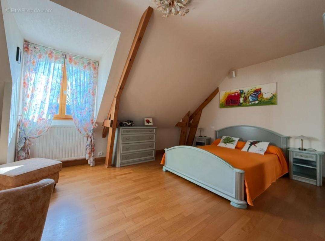 Maison à MALESTROIT