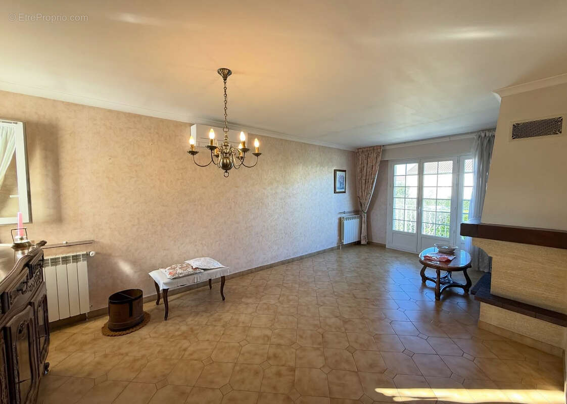 Maison à MARGUERITTES