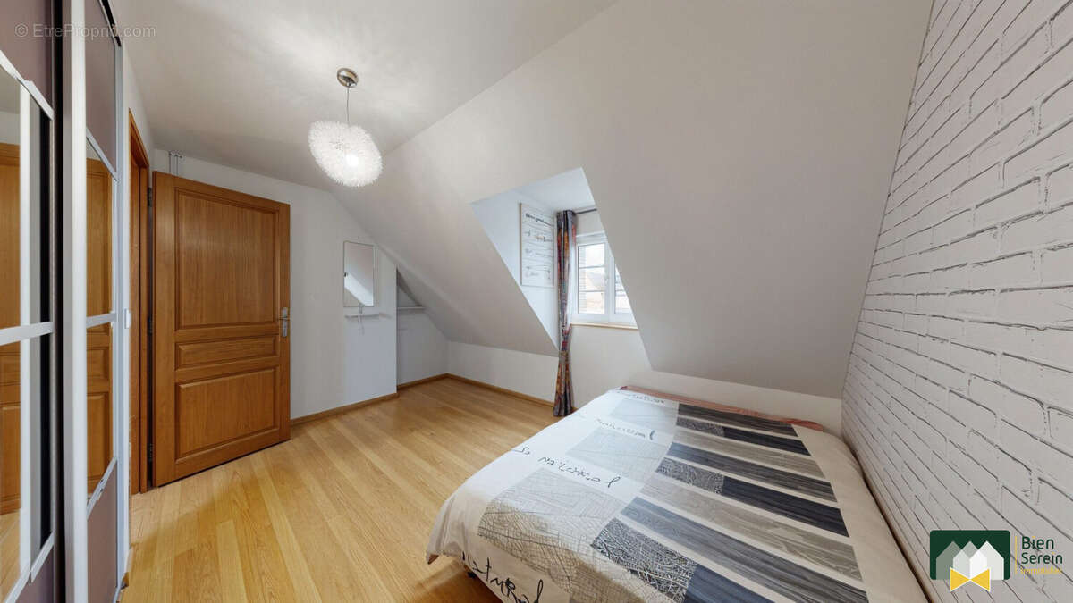 Chambre 2  - Maison à FONTAINE-SIMON